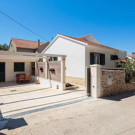 Holiday Home Deskoviceva - 2 *